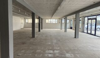 Local d'activités 580 m² QUEVERT