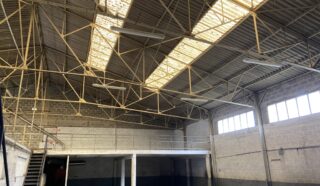  Local d'activités 580 m² QUEVERT