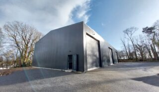  LOCAL D'ACTIVITES ENTREPOT NEUF 400 m² GUIDEL