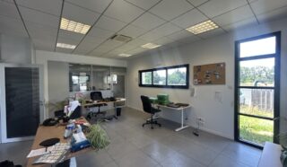  BUREAUX 207 m² REMOUILLE