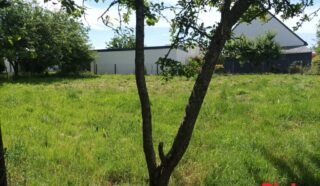 Terrain 1048m²