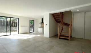 Maison 6 pièce(s)