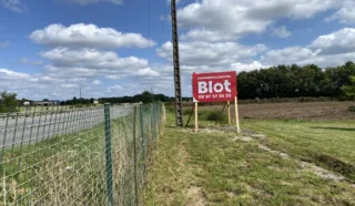  TERRAIN SECTEUR LOCMINE 14 000 m²