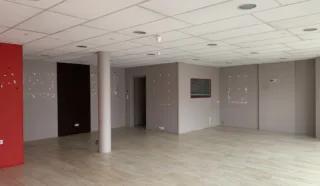  LOCAL COMMERCIAL 84 m² LES SORINIERES CENTRE VILLE