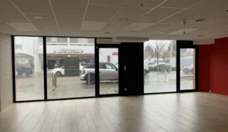  LOCAL COMMERCIAL 84 m² LES SORINIERES CENTRE VILLE