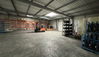  1 000 M² LOCAUX D'ACTIVITÉS PONTCHATEAU