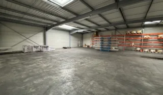  1 000 M² LOCAUX D'ACTIVITÉS PONTCHATEAU