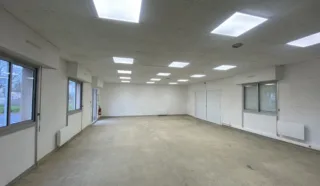  LOCAL D'ACTIVITÉS 624 m² divisible QUEVERT