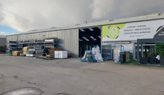  LOCAUX D'ACTIVITÉS 1 000 M² REZÉ