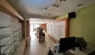  LOCAL COMMERCIAL 68 m² LORIENT