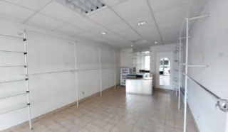  LOCAUX COMMERCIAUX 30 M² LA BAULE ESCOUBLAC