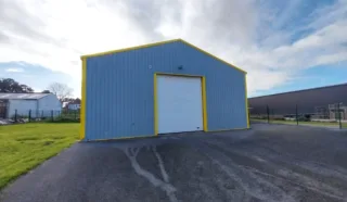  LOCAUX D'ACTIVITÉS 200 M² SAINTE REINE DE BRETAGNE