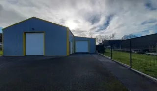  LOCAUX D'ACTIVITÉS 200 M² SAINTE REINE DE BRETAGNE