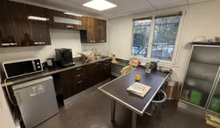  LOCAUX D'ACTIVITÉS 222 M² LA CHAPELLE SUR ERDRE