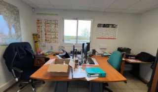  LOCAL D'ACTIVITÉS 640 m² CORPS-NUDS