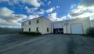  LOCAL D'ACTIVITÉS 640 m² CORPS-NUDS