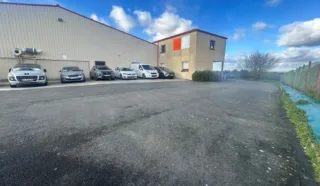  LOCAL D'ACTIVITÉS 640 m² CORPS-NUDS