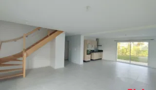 Maison 6 pièce(s)