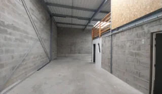  LOCAUX D'ACTIVITÉS 180 M² SAINT NAZAIRE