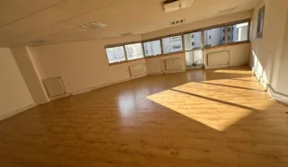  BUREAUX 359 M² NANTES