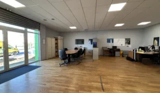  Local industriel Bouguenais 306 m²