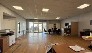  Local industriel Bouguenais 306 m²