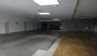  LOCAL COMMERCIAL 580 M² ENVIRON ANCENIS SAINT GEREON