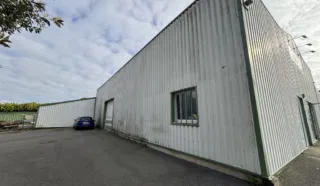  LOCAL D'ACTIVITÉS MERLEVENEZ 370 m²