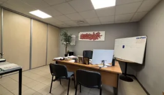  LOCAUX D'ACTIVITÉS 250 M² LES SORINIERES
