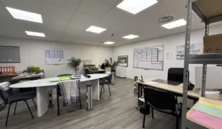  LOCAUX D'ACTIVITÉS 250 M² LES SORINIERES