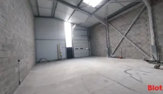  LOCAL D'ACTIVITÉS 200 m² LA GOUESNIERE