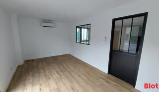  LOCAUX D'ACTIVITÉS 227 M² VIGNEUX DE BRETAGNE