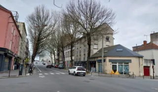  LOCAUX COMMERCIAUX BUREAUX 90 M² NANTES