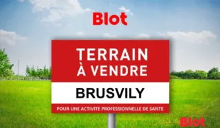 Terrain 695m²