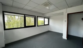  BUREAUX 83 m² CESSON-SEVIGNE