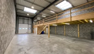  LOCAL D'ACTIVITÉS 280 m² PACE