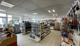  LOCAUX D'ACTIVITÉS 384 m² BREST