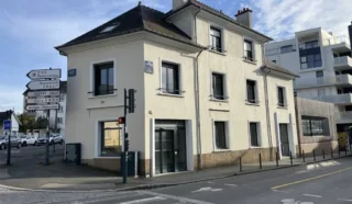  BUREAUX / LOCAL COMMERCIAL 230 M² RENNES