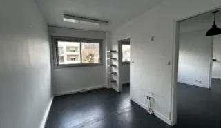  BUREAUX 50 M² NANTES