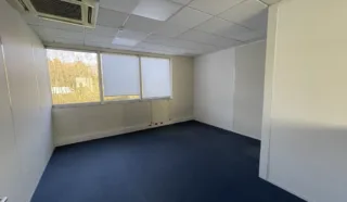  BUREAUX 230 m² SAINT-GREGOIRE