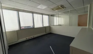  BUREAUX 230 m² SAINT-GREGOIRE