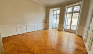  BUREAUX 118 M² NANTES