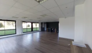  BUREAUX 111 M² GUÉRANDE