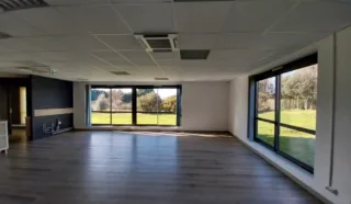  BUREAUX 111 M² GUÉRANDE
