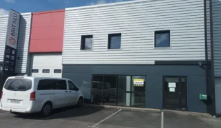  LOCAL D'ACTIVITES 437 m² GUIPAVAS