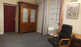  BUREAUX 270 m² GUÉRANDE