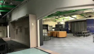  BÂTIMENT COMMERCIAL VANNES 1 200 m²