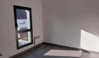  LOCAL COMMERCIAL / BUREAUX 63 m² ERGUE GABERIC