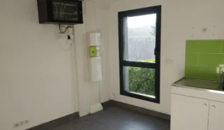  LOCAL COMMERCIAL / BUREAUX 63 m² ERGUE GABERIC