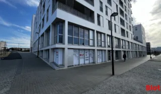  CELLULE COMMERCIALE 75 m² ST-JACQUES-DE-LA-LANDE